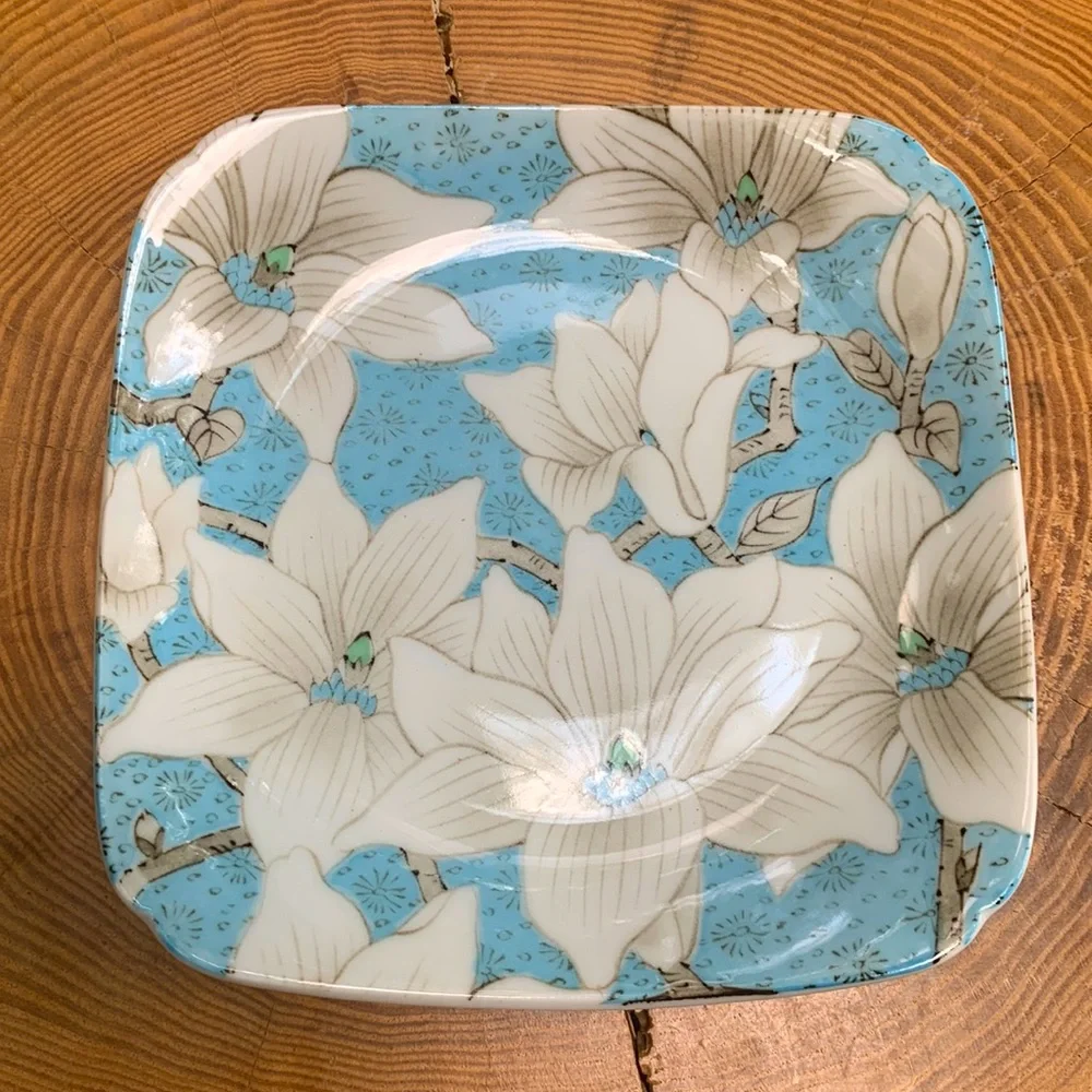 Japanese Magnolia Plate Blue - Picture 1 of 4
